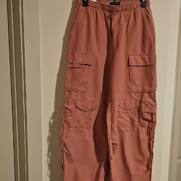 Aeropostale Pants - Aeropostale Brown Cargo Pants with Relaxed Fit